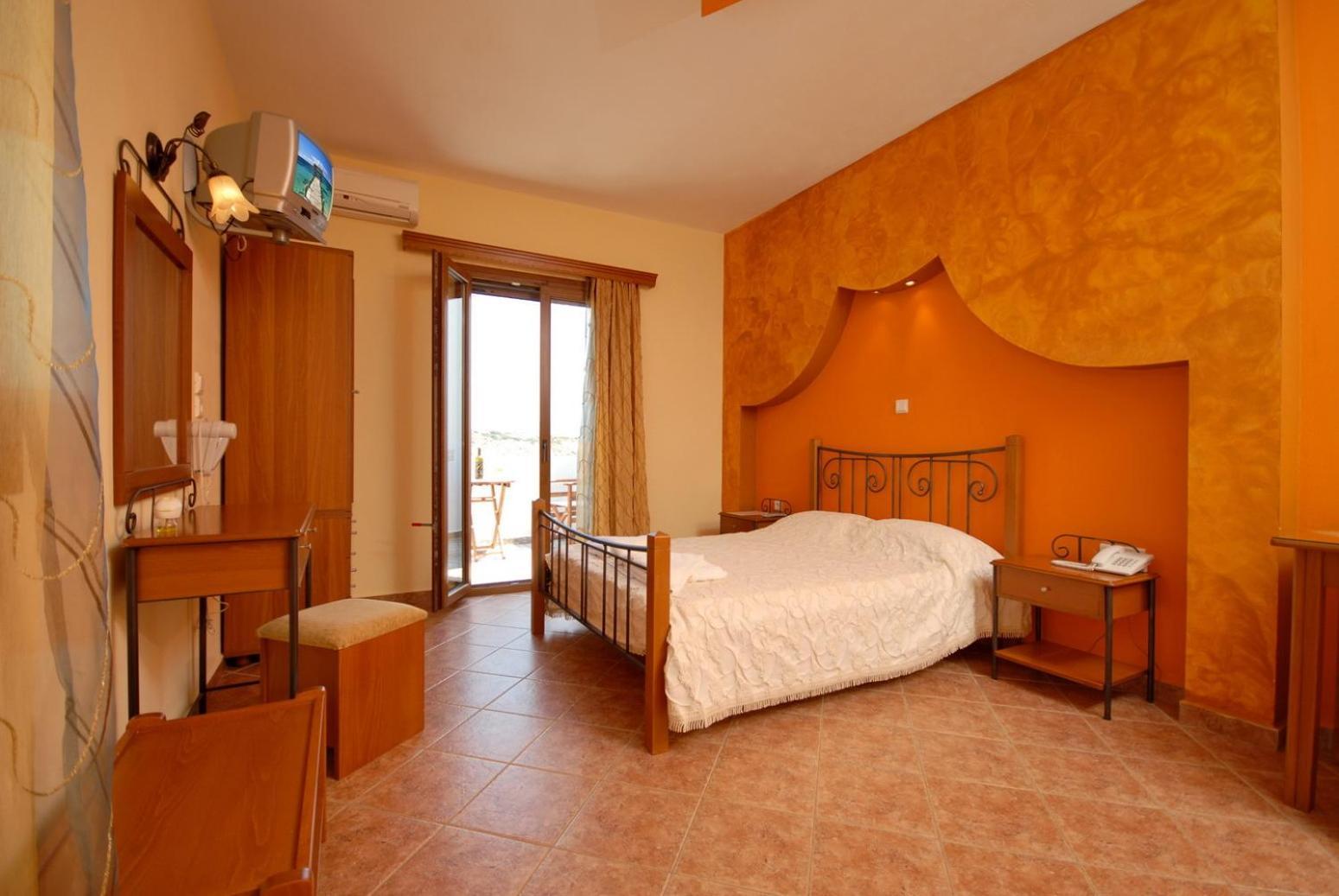 Stella Naxos City